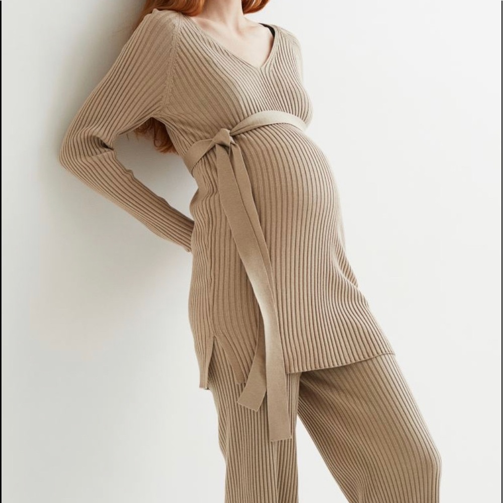 H&M MATERNITY SET- LIGHT TAUPE. NWT
